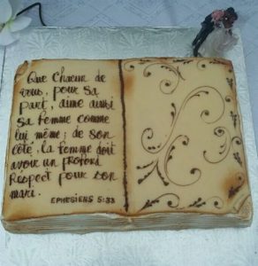 Entremet en forme de bible