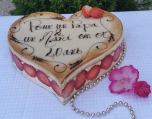 fraisier en coeur - Pâtissier mariage Essonne (91)